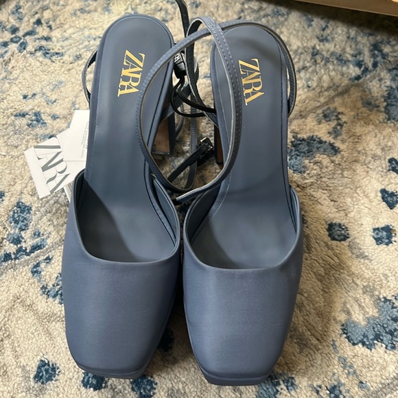 Zara Chunky Platform Heels - Picture 3 of 5